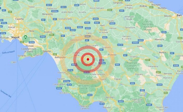 Trema ancora la terra in Campania, scossa di terremoto nel Cilento