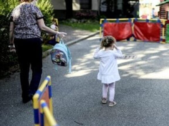 Scoperto asilo abusivo: ospitava figli di genitori no-vax