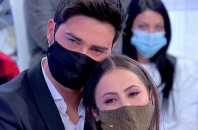 Uomini e Donne: Davide e Chiara, la prima notte d’amore