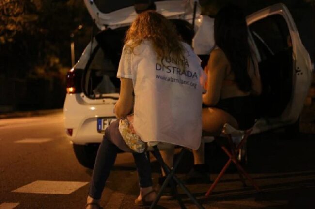 Covid e prostituzione: Il vaccino prima anche alle operatrici del sesso