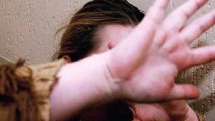 Misterbianco: tenta di strangolare la moglie, arrestato