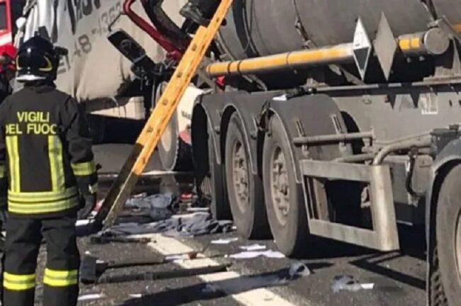 Tragico schianto tra due camion sulla A4: muore un camionista di 43 anni