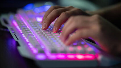 Pedopornografia online: infiltrazione della Polizia Postale, 8 arresti tra Campania e Basilicata