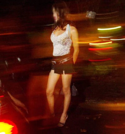 Eccitazione da vaccino covid: 85enne fermato due volte con le prostitute