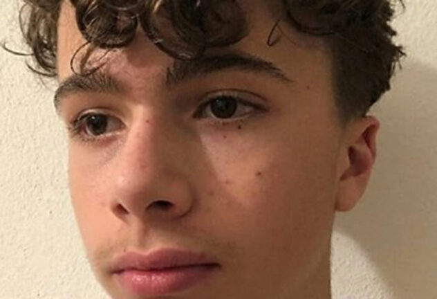 Trovato senza vita a 15 anni il giorno dopo la morte del nonno