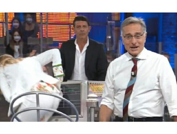 Paolo Bonolis alla ex Laura Freddi: “Posso toccarti il c***o?”
