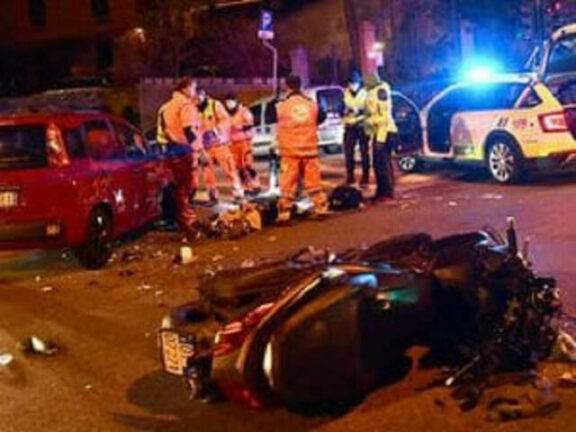 Schianto in scooter e poi codice verde: 24enne muore poco dopo ricovero
