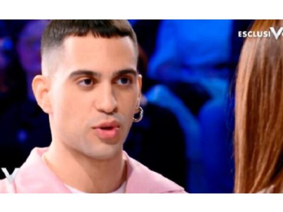 Mahmood: “Un momento terribile”, il male che lo affligge