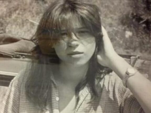 Maria De Filippi il passato tra alcool e religione: la sconcertante verità