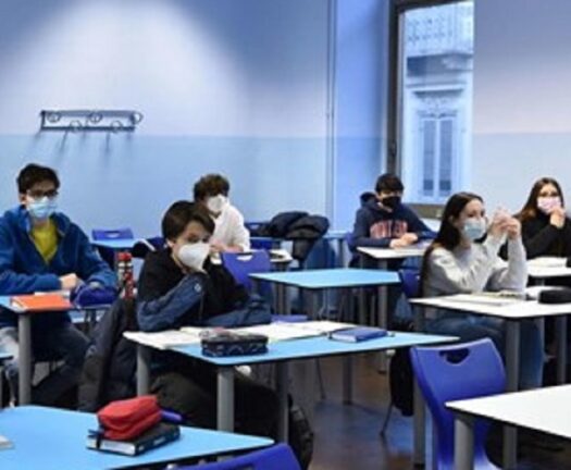 Scuola: a settembre centomila alunni iscritti in meno