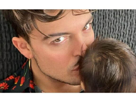 Stash, vergogna contro la figlia neonata: “Persona schifosa”