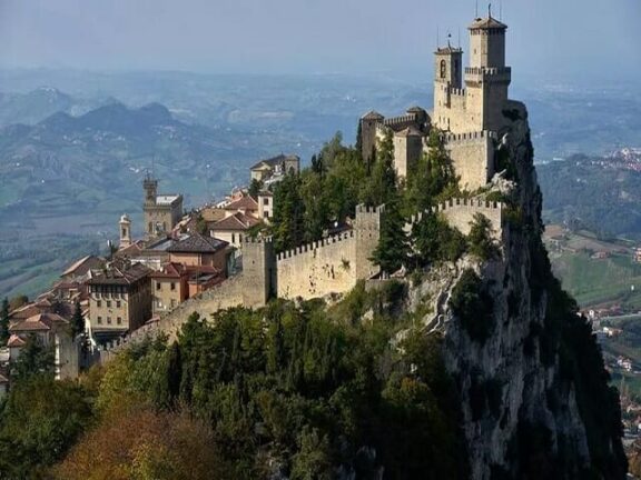 A San Marino dal 17 maggio parte il turismo vaccinale: non per gli italiani