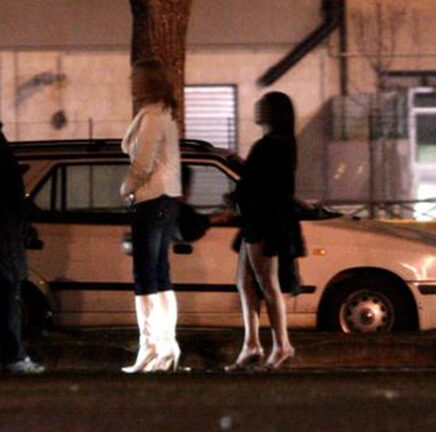 Traffico di transessuali dall’Argentina riempiti di ormoni e spediti a Roma