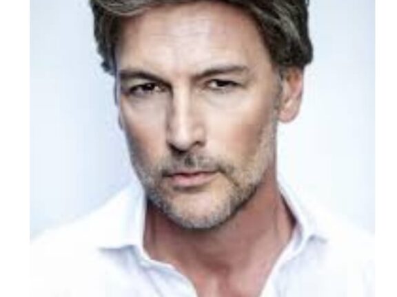 Roberto Farnesi: confessione intima che fa impazzire i fan