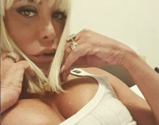 Antonella Elia contro Vera Gemma: “Sembri una pornostar”