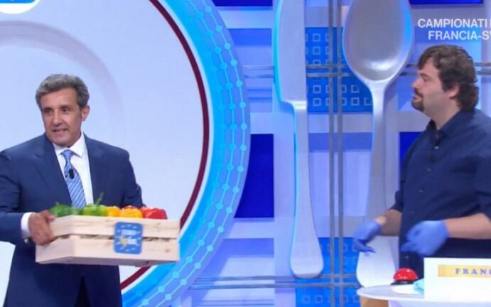 Flavio Insinna shock: “colpo di scena, siamo allibiti”