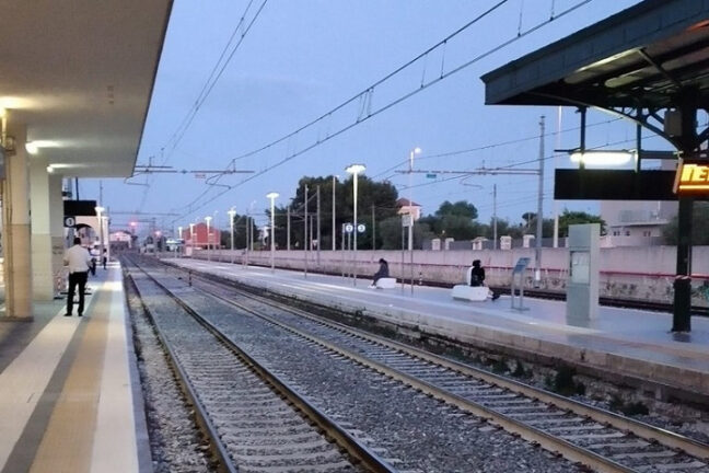 Tragedia a Giovinazzo, ragazzo muore travolto dal Freccia bianca