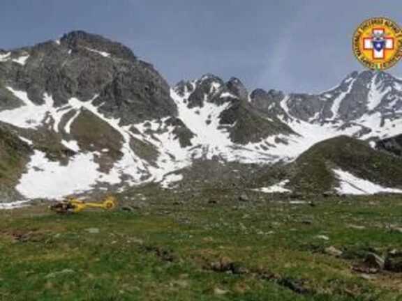 Muore una donna di 48 anni dopo un volo di cento metri in in dirupo