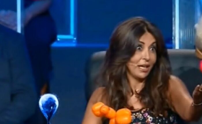 Maria de Filippi e Sabrina Ferilli: Caos in studio