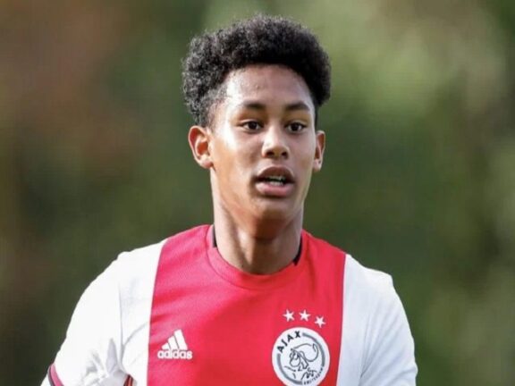 Noah Gesser, giovane talento dell’Ajax muore a 16 anni
