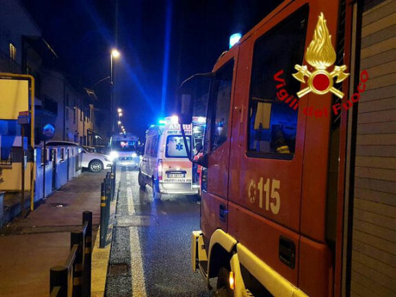 Auto esce di strada e s’incendia: muore 38enne carbonizzato