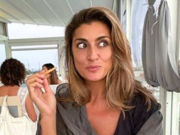 Elisa Isoardi, Amadeus conferma, fan sotto choc, bomba in Rai