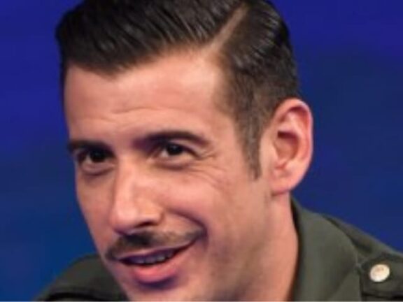 Francesco Gabbani ricoverato in  ospedale. Le sue condizioni