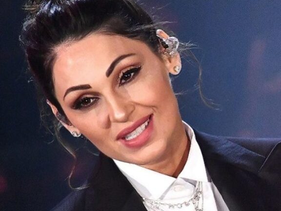 Anna Tatangelo: “se si provava ad uscire”, “ma questa che vuol fare?”