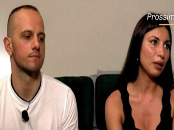 Temptation Island: Manuela, oltre alle pulizie, non sa fare nulla