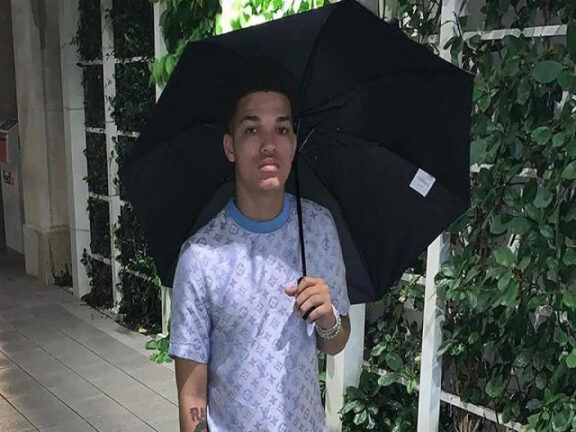 Si suicida a 23 anni il rapper Money Mitch, si è sparato