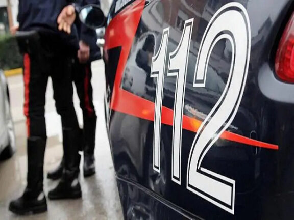 Arrestati due carabinieri: favorivano clan Cutolo a Napoli