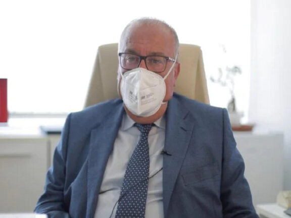 Direttore del Cotugno: ricoverati sono tutti senza vaccino