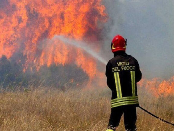 Emergenza incendi: muore bruciato vivo nel Sannio