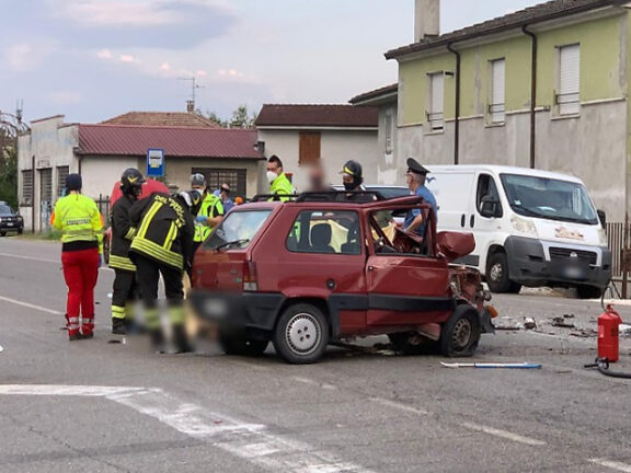Terribile incidente sulla Padana Inferiore, una vittima