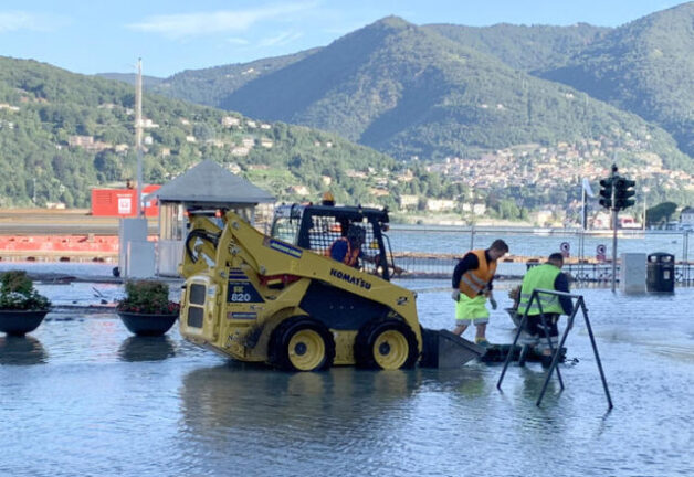 Maltempo: esonda il lago di Como, strade allagate