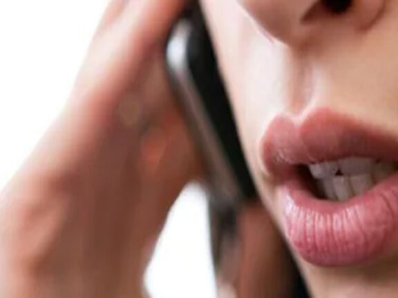 Aiuto, papà picchia mamma: 12enne fa arrestare il genitore