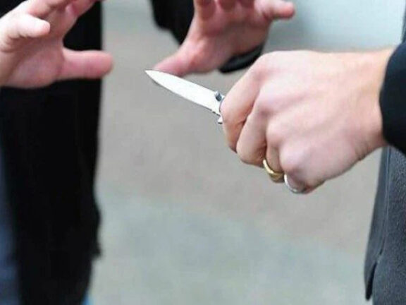 Omicidio: 36enne uccide coinquilino con 30 coltellate