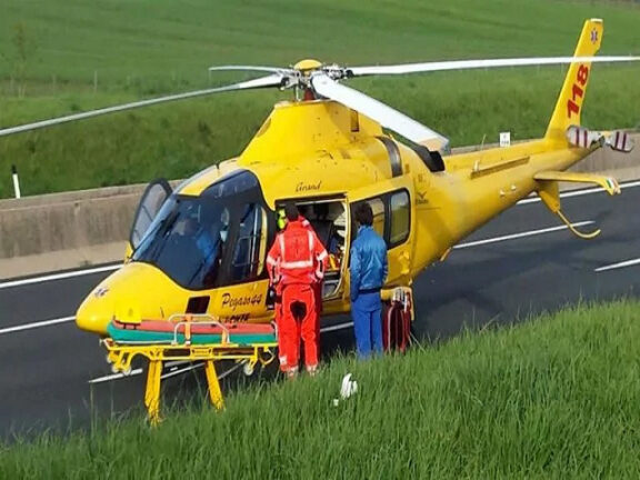 Scontro auto-camion: muoiono padre e figlia di 12 anni