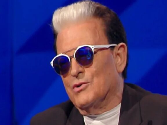 Tale e Quale Show: “Alba Parietti è stonata“. Dura la critica