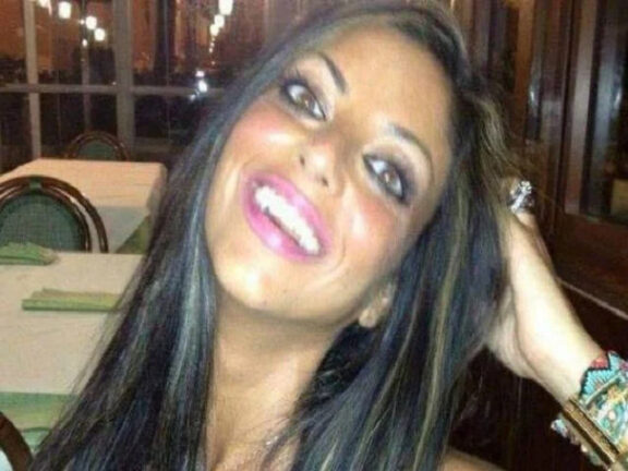 Tiziana Cantone: no suicidio, strangolata con una sciarpa