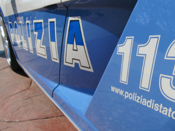 Uomo trovato morto in un maneggio, indagini in corso