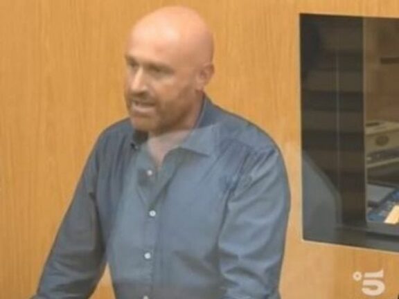 Amici, Rudy Zerbi è una furia Luca D’Alessio scoppia in lacrime