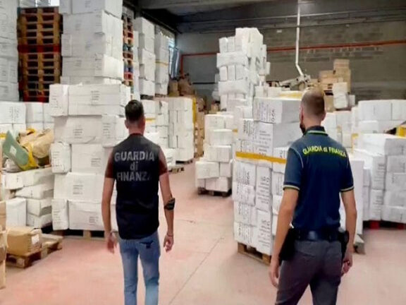 Guardia Finanza sequestra 6 milioni di mascherine e termometri illegali