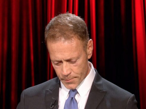 Rocco Siffredi: occhi lucidi e la lacrima che scende