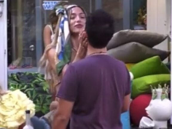 Soleil Sorge la fa grossa: “Si è sentito crack, poverino…”