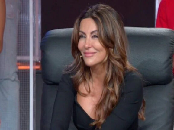 Tu sì que vales, Sabrina Ferilli: Maria si fa sempre i caz** di tutti