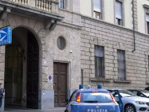 Agente della Digos si suicida in Questura a Torino