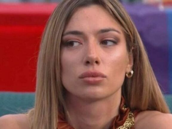 Grande Fratello Vip, Soleil in crisi per Alex