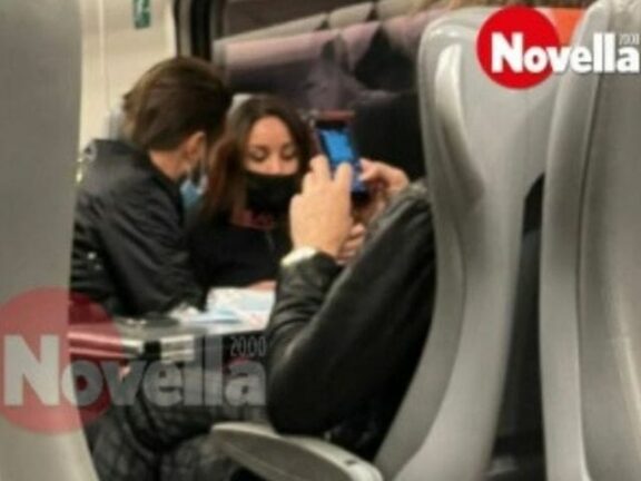 Alex Belli rissa sfiorata in treno, Delia lo prende a…