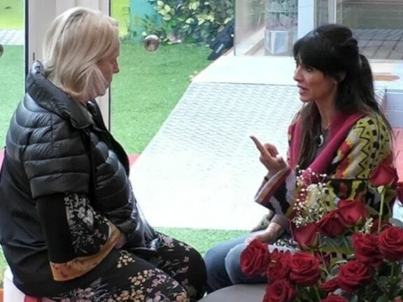 Katia Ricciarelli umilia Mirian: “Hai un figlio a Casa, vergognati…”